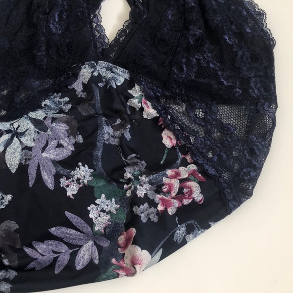 DONATED- La Vie en Rose slip - Picture 4 of 8